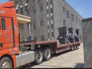 2臺PC4012一90L雙動力歐版粗粉磨成功發貨至葫蘆島