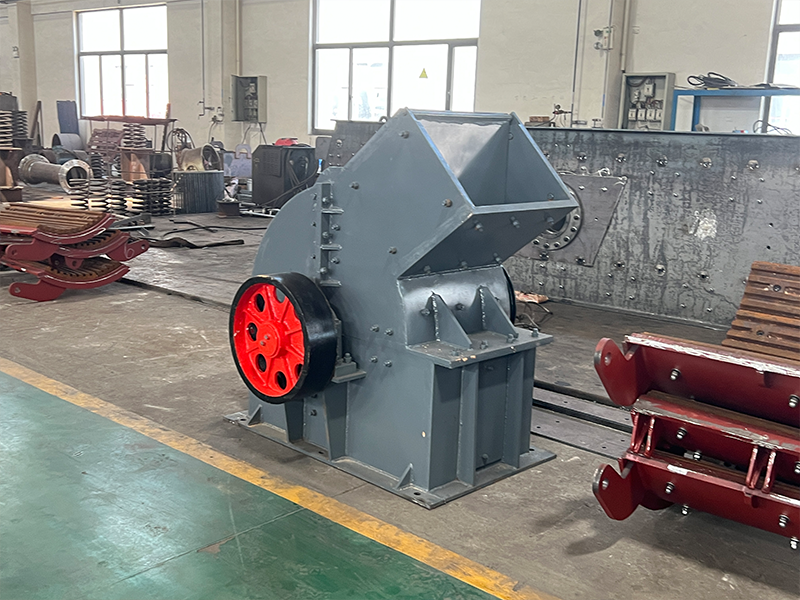 時產100-300噸的錘式破碎機的選擇 1 时产100-300吨的锤式破碎机的选择 - 时产100-300吨锤式破碎机(images 1)